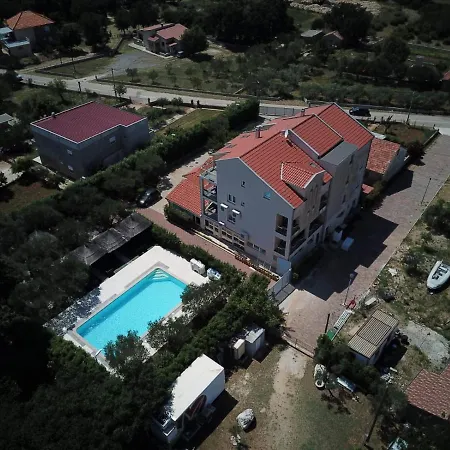 Vila Tade Debeljak